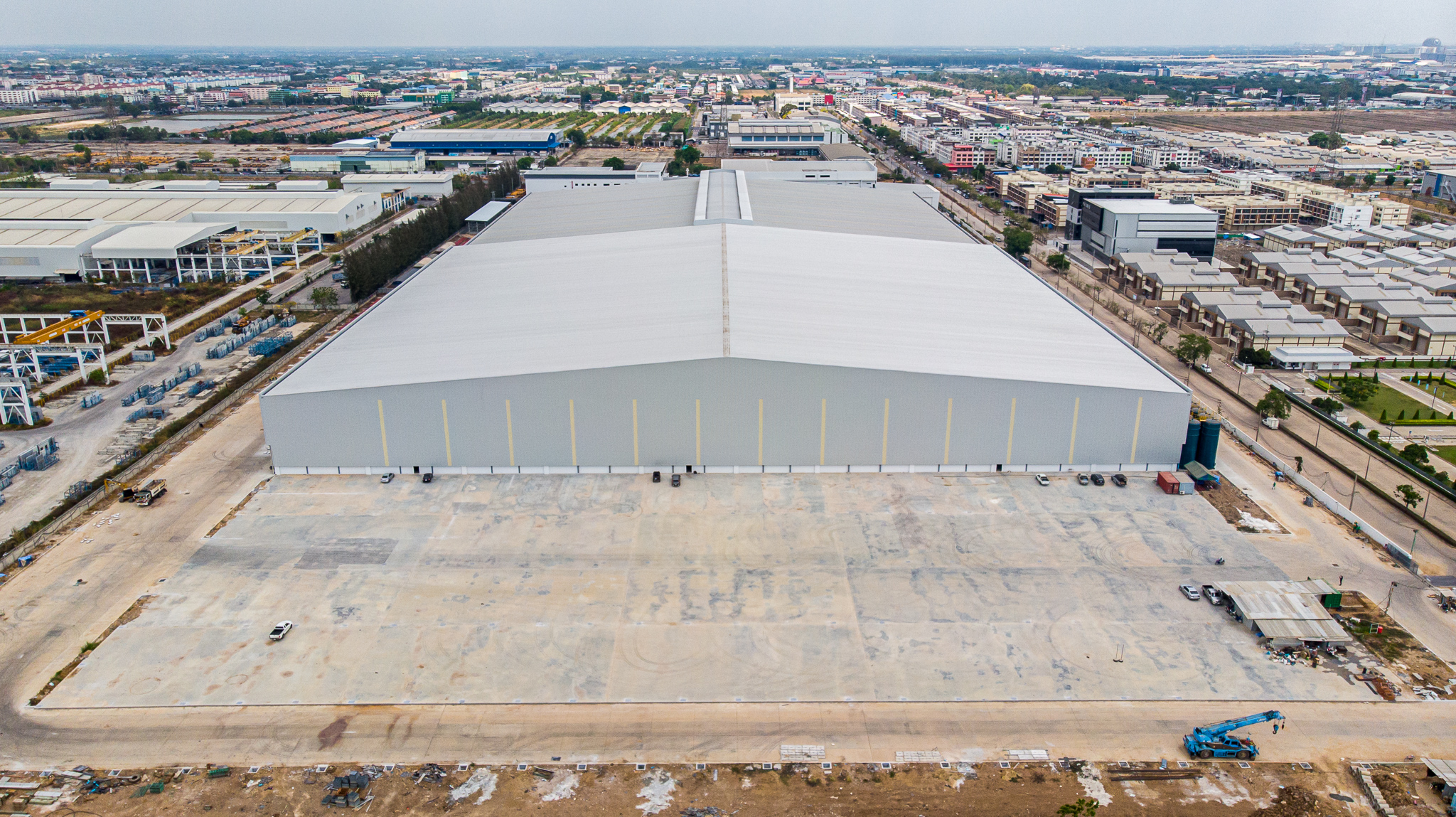 ก่อสร้างอาคารโรงงานประกอบรถเชิงพาณิชย์ เฟส2 และ เฟส3