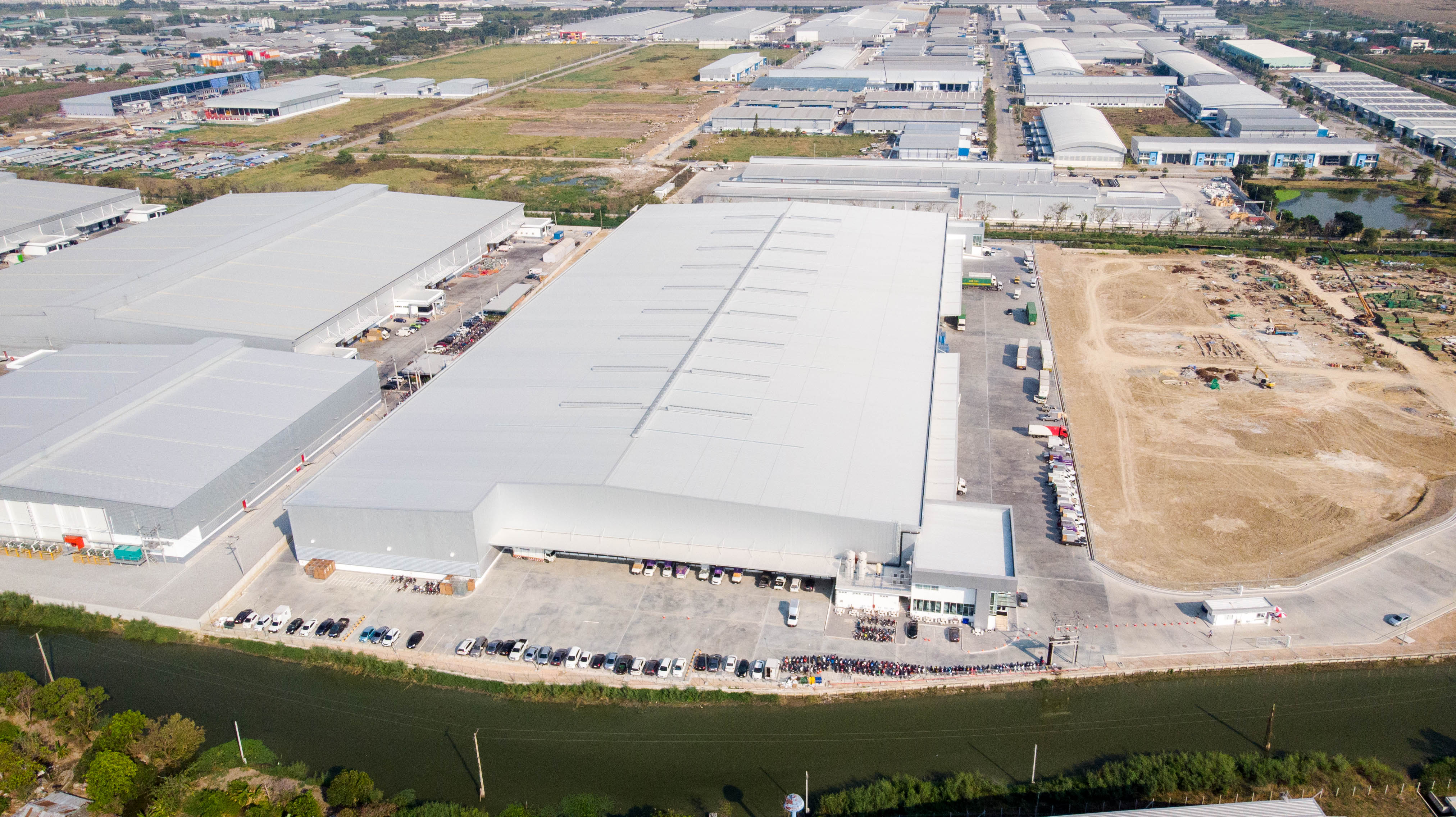 งานก่อสร้างอาคาร W1 POWER BUY TPARK บางพลี 6 สมุทรปราการ