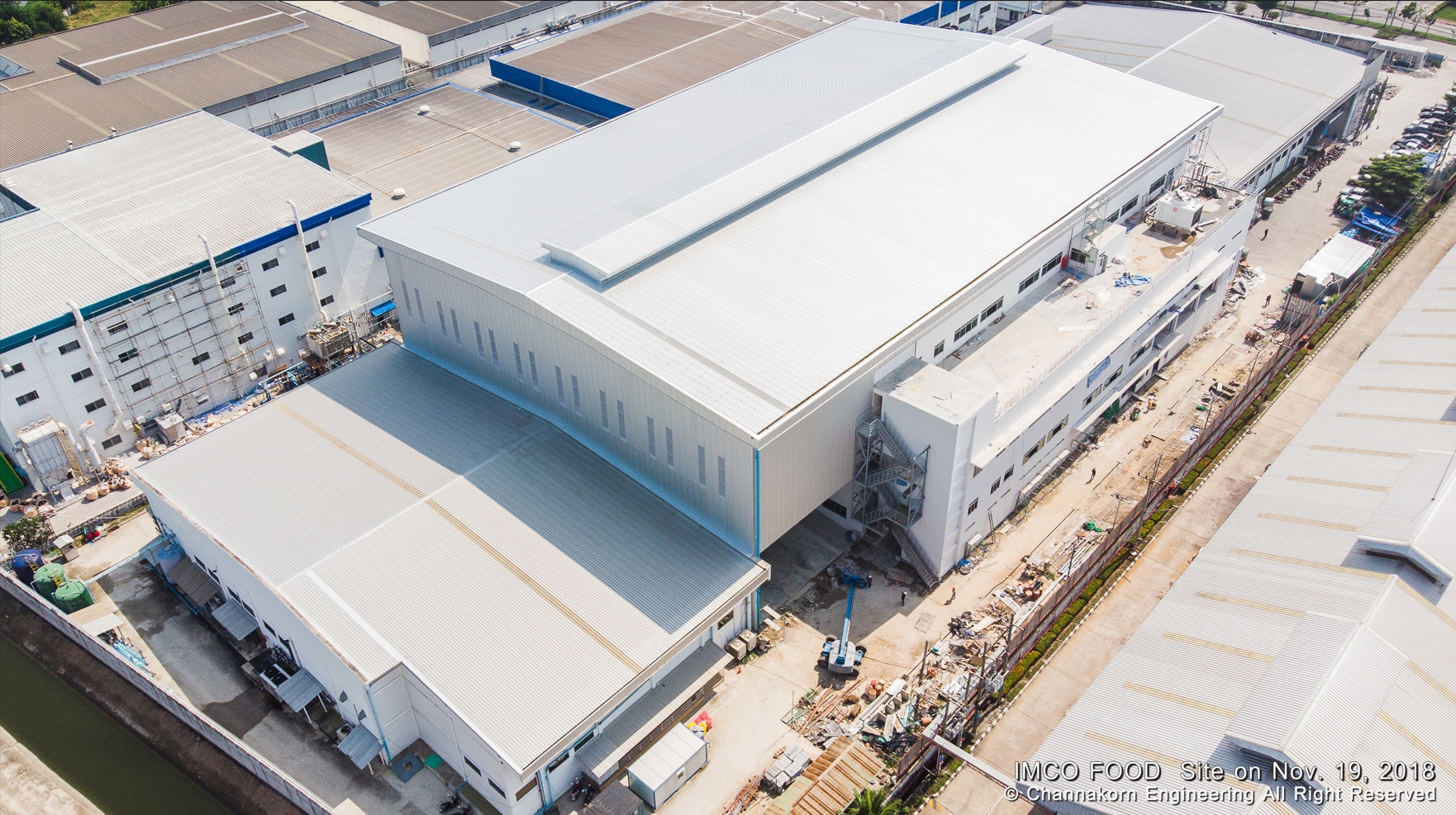 ก่อสร้างอาคารโรงงานและคลังสินค้า นิคมอุตสาหกรรมเวลโกร์ 